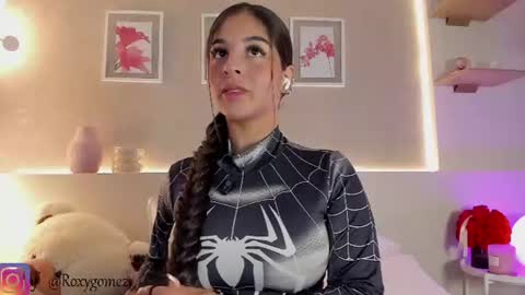Roxanne Gomez online show from August 8, 2026, 1:13 pm