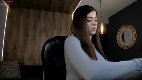 Snapshot of roxannehill_ chatting on July 3, 2026, 12:22 pm Roxanne Hill online show from July 3, 2026, 12:22 pm