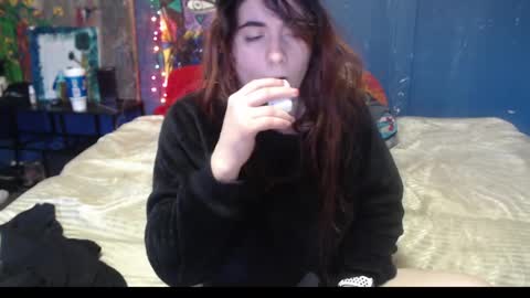 Snapshot of roxanneroulette chatting on December 31, 2024, 2:03 pm Silver online show from December 31, 2024, 2:03 pm