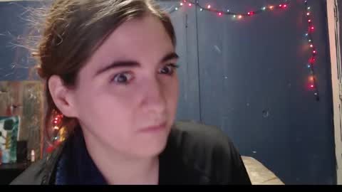 Snapshot of roxanneroulette chatting on January 1, 2025, 8:35 am Silver online show from January 1, 2025, 8:35 am