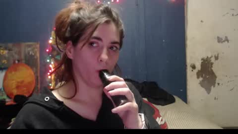 Snapshot of roxanneroulette chatting on January 3, 2025, 1:03 pm Silver online show from January 3, 2025, 1:03 pm