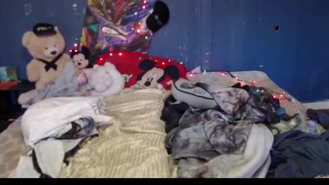 Snapshot of roxanneroulette chatting on January 6, 2025, 3:19 pm Silver online show from January 6, 2025, 3:19 pm