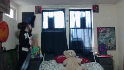 Snapshot of roxanneroulette chatting on January 17, 2025, 4:47 pm Silver online show from January 17, 2025, 4:47 pm