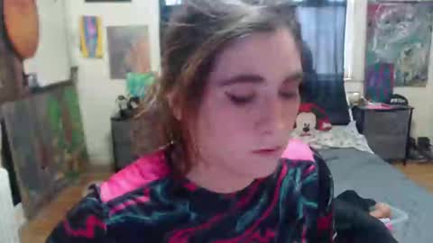 Snapshot of roxanneroulette chatting on January 18, 2025, 10:06 pm Silver online show from January 18, 2025, 10:06 pm