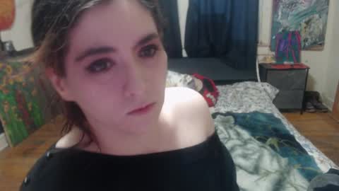 Snapshot of roxanneroulette chatting on January 22, 2025, 11:43 pm Silver online show from January 22, 2025, 11:43 pm