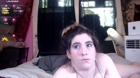 Snapshot of roxanneroulette chatting on June 28, 2026, 3:40 pm Silver online show from June 28, 2026, 3:40 pm