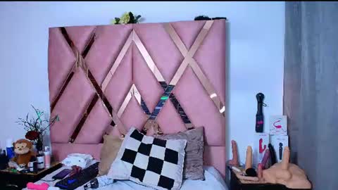 RoxetteMature online show from June 25, 2026, 12:31 pm