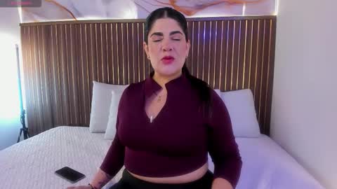 Snapshot of roxie_ns chatting on October 24, 2025, 12:23 pm Roxie  online show from October 24, 2025, 12:23 pm
