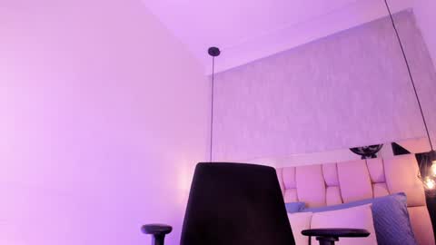 Roxie  online show from December 24, 2024, 9:44 pm