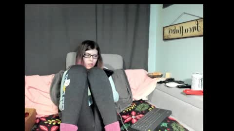 roxihazeleyes online show from January 27, 2025, 3:15 am