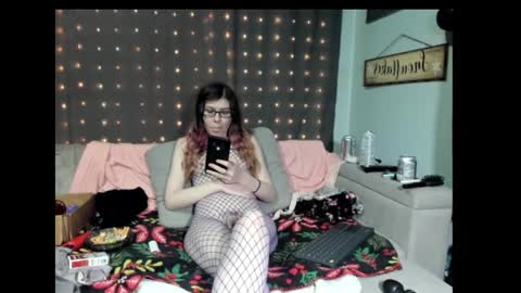 roxihazeleyes online show from February 1, 2025, 4:46 am