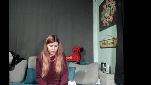 Snapshot of roxihazeleyes chatting on September 28, 2025, 2:11 pm roxihazeleyes online show from September 28, 2025, 2:11 pm