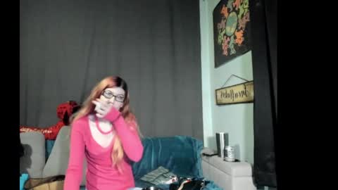 Snapshot of roxihazeleyes chatting on October 6, 2025, 5:21 pm roxihazeleyes online show from October 6, 2025, 5:21 pm