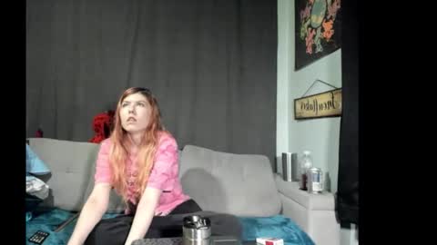 Snapshot of roxihazeleyes chatting on October 11, 2025, 12:36 pm roxihazeleyes online show from October 11, 2025, 12:36 pm