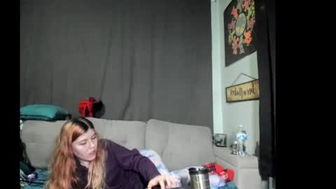 Snapshot of roxihazeleyes chatting on October 25, 2025, 9:20 pm roxihazeleyes online show from October 25, 2025, 9:20 pm