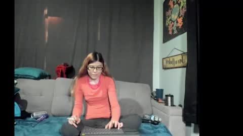 Snapshot of roxihazeleyes chatting on October 26, 2025, 9:31 pm roxihazeleyes online show from October 26, 2025, 9:31 pm