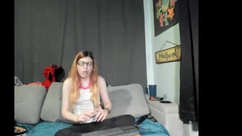 Snapshot of roxihazeleyes chatting on October 27, 2025, 1:15 pm roxihazeleyes online show from October 27, 2025, 1:15 pm