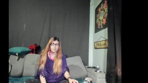 Snapshot of roxihazeleyes chatting on October 29, 2025, 7:59 pm roxihazeleyes online show from October 29, 2025, 7:59 pm