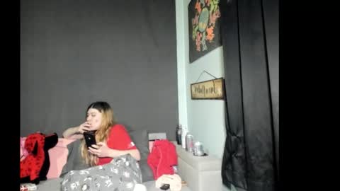 roxihazeleyes online show from February 6, 2026, 6:18 am