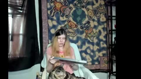 roxihazeleyes online show from June 13, 2026, 5:33 pm