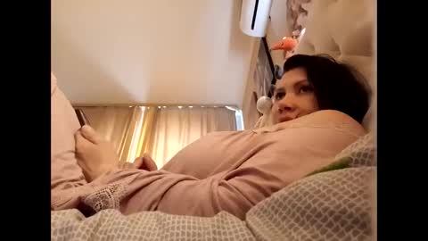 Snapshot of roxolanaa_sexy chatting on April 1, 2026, 11:00 am ROXOLANAA SEXY online show from April 1, 2026, 11:00 am