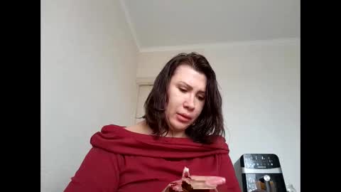 Snapshot of roxolanaa_sexy chatting on April 15, 2026, 8:43 am ROXOLANAA SEXY online show from April 15, 2026, 8:43 am