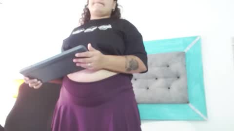 Snapshot of roxx_iie chatting on October 17, 2025, 7:16 pm roxiie online show from October 17, 2025, 7:16 pm