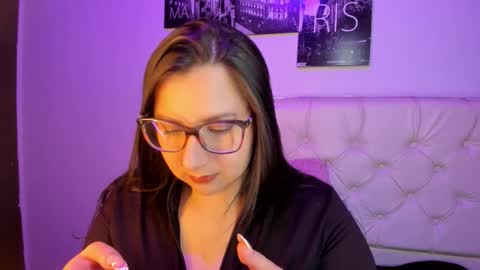 Snapshot of roxxanne_bail chatting on March 6, 2026, 4:31 am Roxanne Bail online show from March 6, 2026, 4:31 am