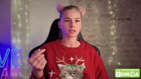 Snapshot of roxxxie_reid chatting on November 9, 2025, 9:46 pm Roxieex ABBY online show from November 9, 2025, 9:46 pm