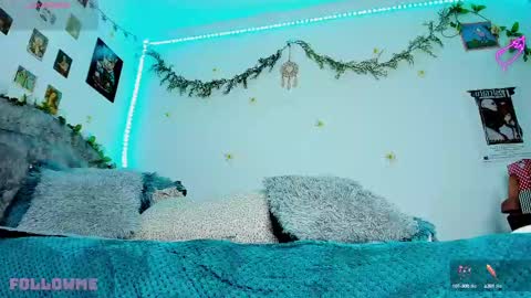 Snapshot of roxxystar_ chatting on March 9, 2025, 8:18 am Roxxane online show from March 9, 2025, 8:18 am