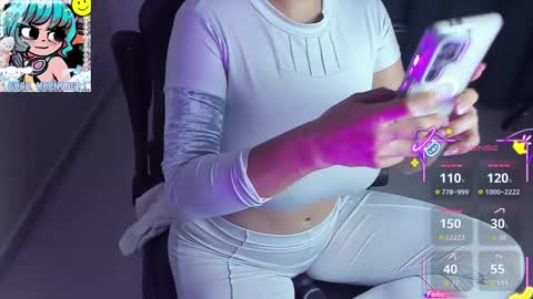 Snapshot of roxy_clark chatting on September 12, 2025, 9:20 am Annah  online show from September 12, 2025, 9:20 am