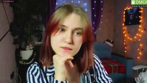 Roxy fiery online show from December 19, 2025, 1:34 am