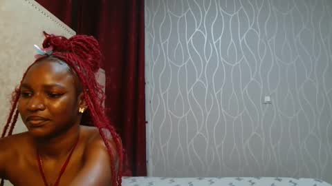 Roxy online show from April 26, 2026, 7:22 pm