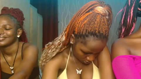 Roxy online show from May 2, 2026, 8:14 pm