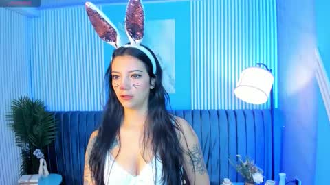 Snapshot of roxy_hell chatting on November 1, 2025, 12:07 pm Roxy hell online show from November 1, 2025, 12:07 pm