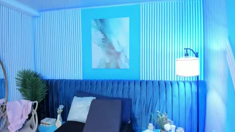 Snapshot of roxy_hell chatting on November 12, 2025, 11:43 am Roxy hell online show from November 12, 2025, 11:43 am