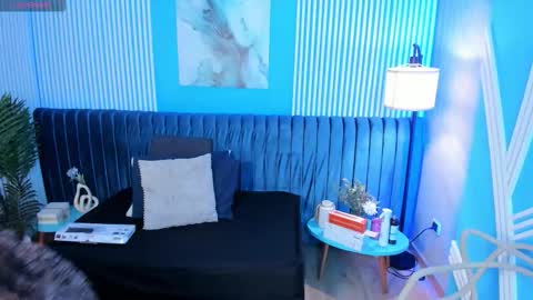 Snapshot of roxy_hell chatting on November 29, 2025, 12:19 pm Roxy hell online show from November 29, 2025, 12:19 pm