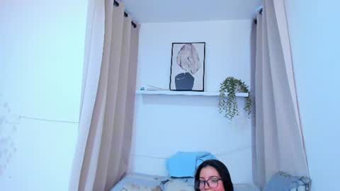 Snapshot of roxy_hell chatting on August 8, 2026, 11:07 pm Roxy hell online show from August 8, 2026, 11:07 pm