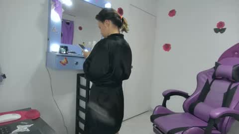 Roxy online show from February 16, 2026, 1:57 am