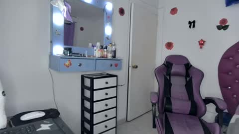 Roxy online show from July 20, 2026, 1:53 am