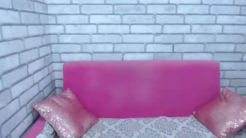 roxy_luxe online show from November 29, 2025, 8:17 am