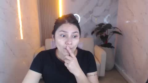 Snapshot of roxy_luxe_tf chatting on March 13, 2026, 12:56 pm Roxy online show from March 13, 2026, 12:56 pm