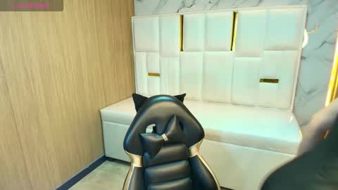 Snapshot of roxy_luxe_tf chatting on March 23, 2026, 1:15 pm Roxy online show from March 23, 2026, 1:15 pm