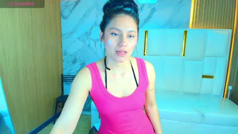 Roxy online show from May 1, 2026, 1:26 pm