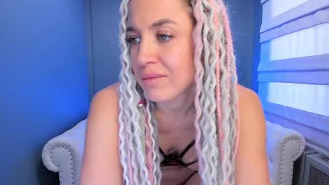 Roxy online show from December 4, 2024, 4:43 am