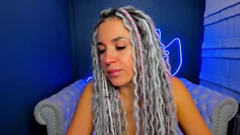 Roxy online show from October 23, 2025, 1:27 am