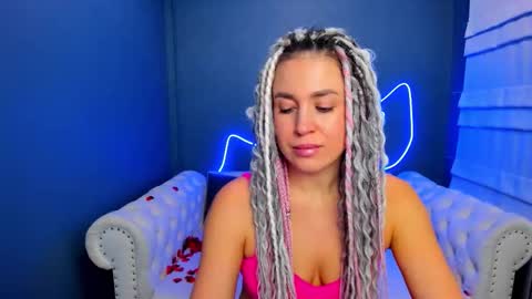 Roxy online show from December 2, 2025, 1:33 am