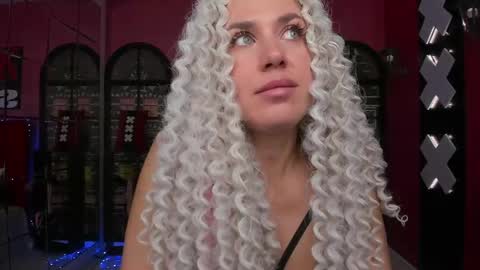 Roxy online show from May 13, 2026, 1:47 am