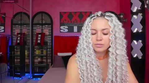 Roxy online show from May 21, 2026, 1:45 am