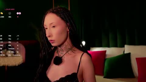 roxanne online show from June 14, 2026, 12:29 pm